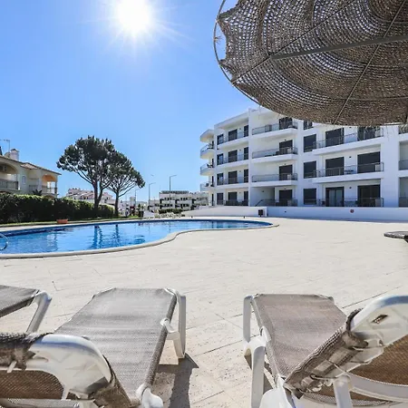 Vista Das Ondas Olhos Agua Charming Flat *